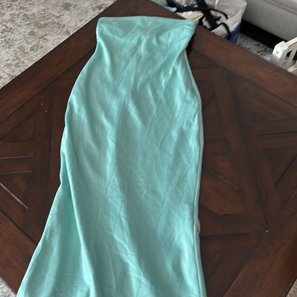 NWT House of CB Alette Strapless Trumpet Gown - size M - Picture 10 of 12